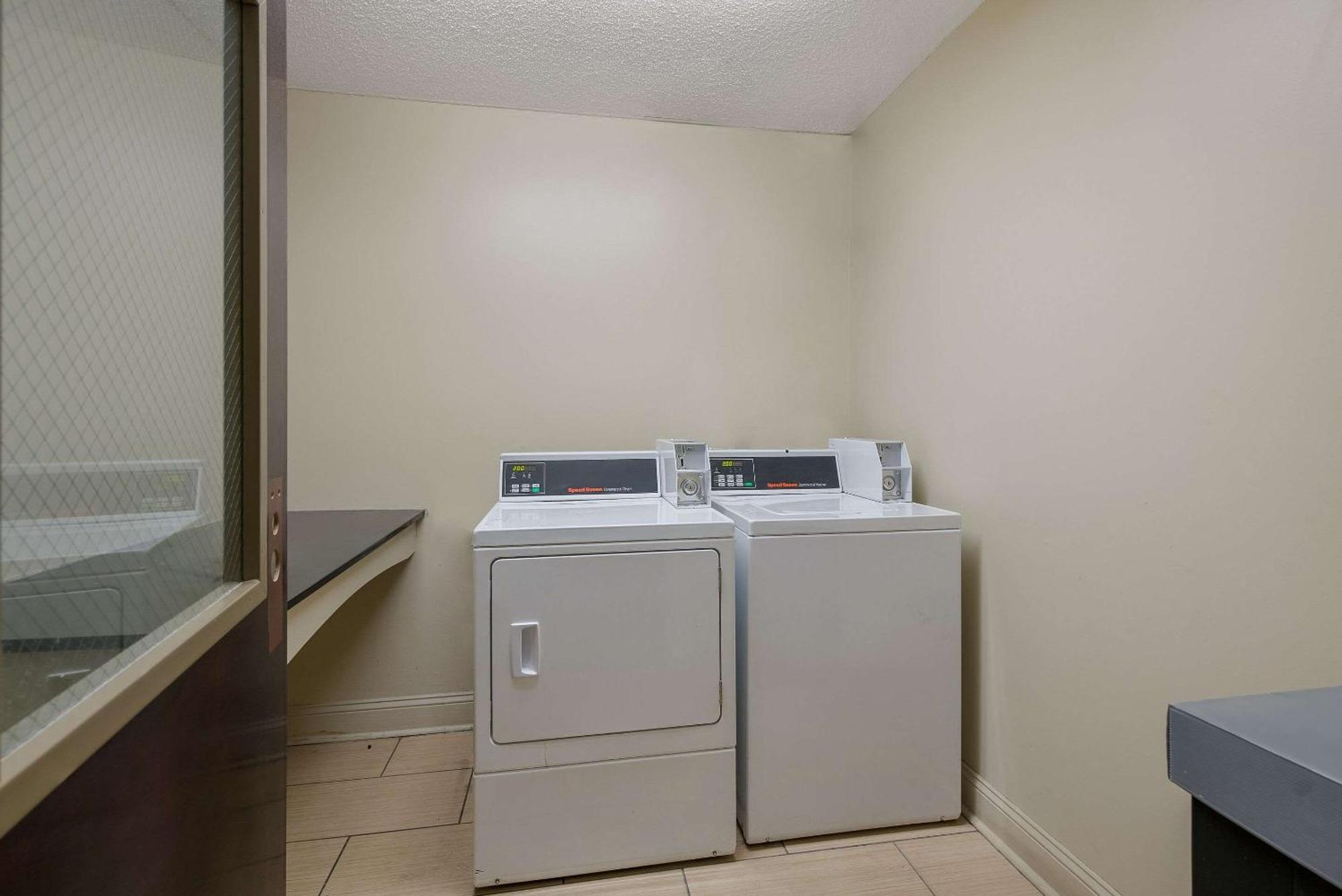 Comfort Inn Fayetteville I-95 Exteriér fotografie